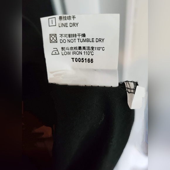 Rosegal Half-sleeve Black dress with Roses (read description) - Picture 9 of 9